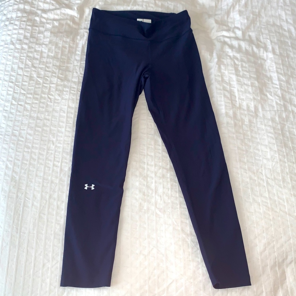 Blue under Armour cold gear leggings. 3/4 length.